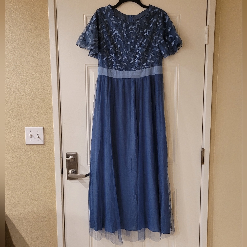 Crew Neck Sequin Empire Waist Beaded Formal Dress